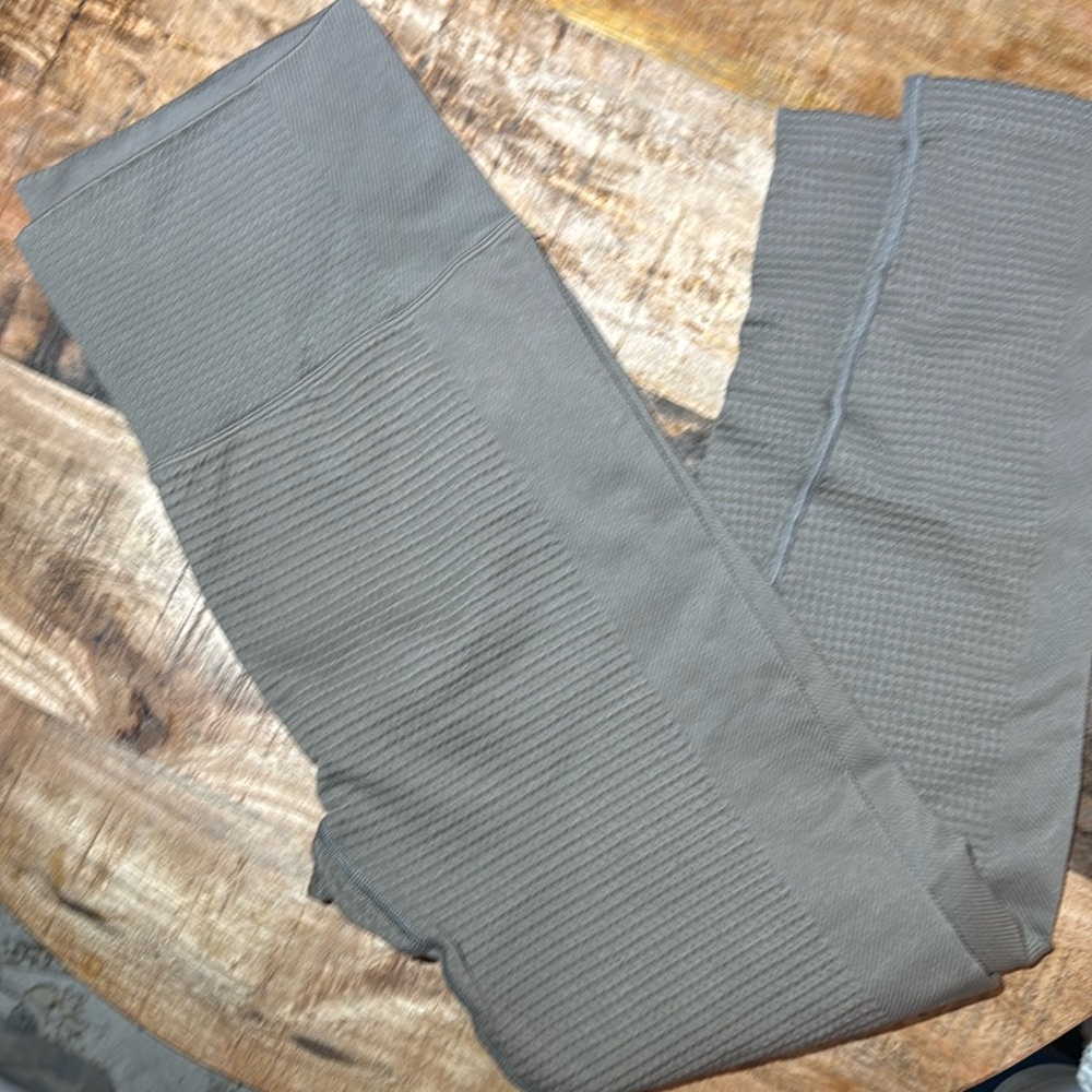 NWOT- All In Motion Ultra High Rise Leggings- Green/Grey